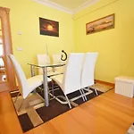 Apartman Maravilloso Piso Con Parking En Plaza De Galicia