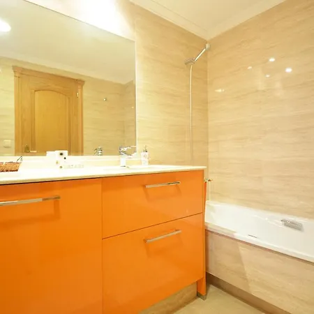 Maravilloso Piso Con Parking En Plaza De Galicia Apartment